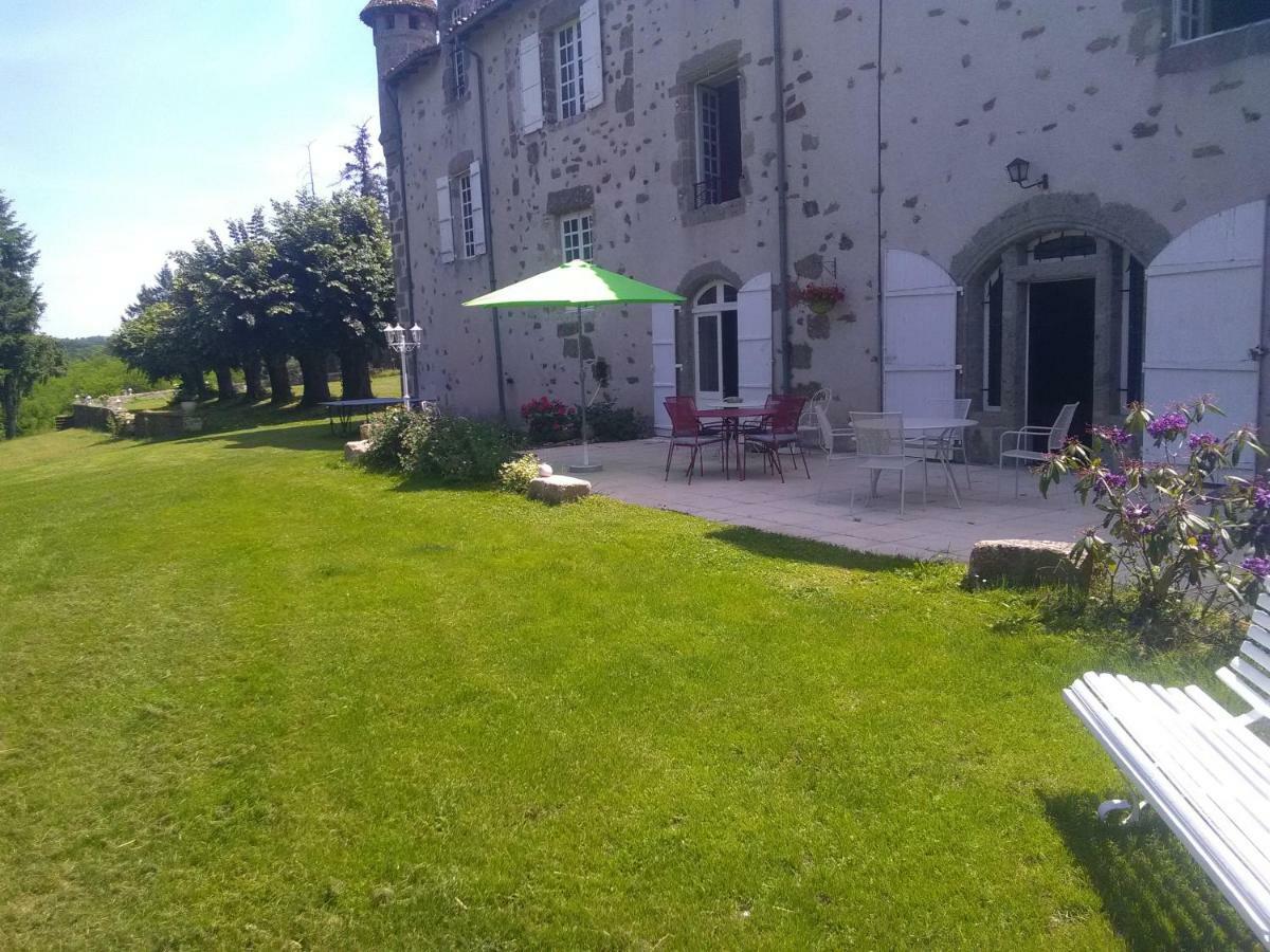 Pierre Deluen Domaine De La Grange De Quaire Panzió Chassenon Kültér fotó