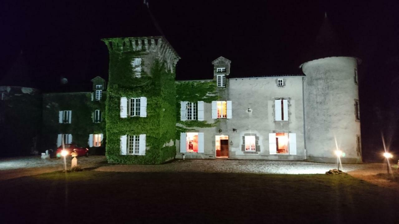 Pierre Deluen Domaine De La Grange De Quaire Panzió Chassenon Kültér fotó