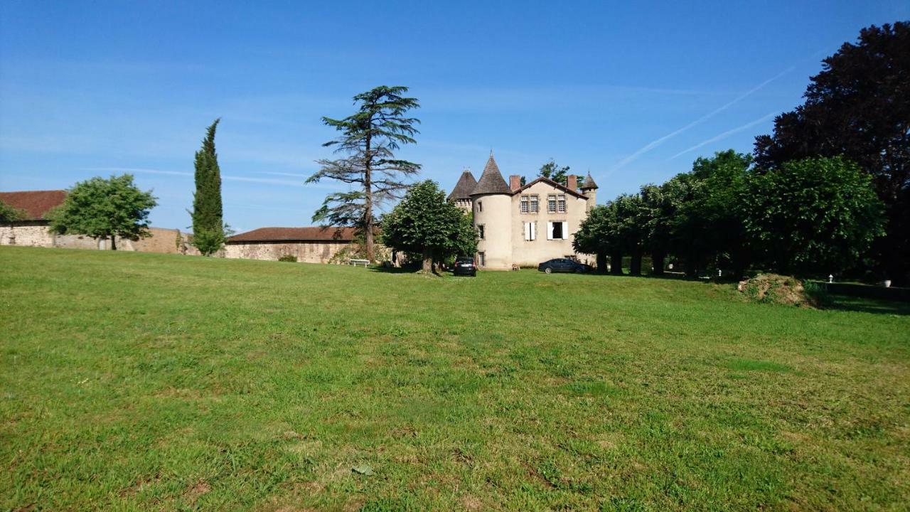 Pierre Deluen Domaine De La Grange De Quaire Panzió Chassenon Kültér fotó